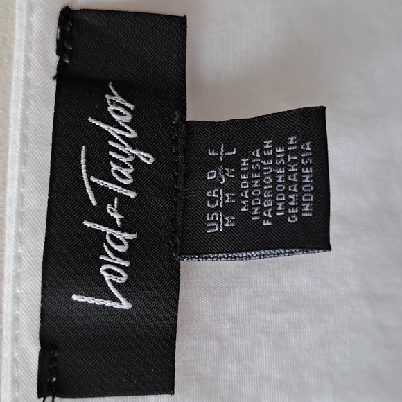 Sz M Lord & Taylor crisp cotton blouse - Picture 2 of 6